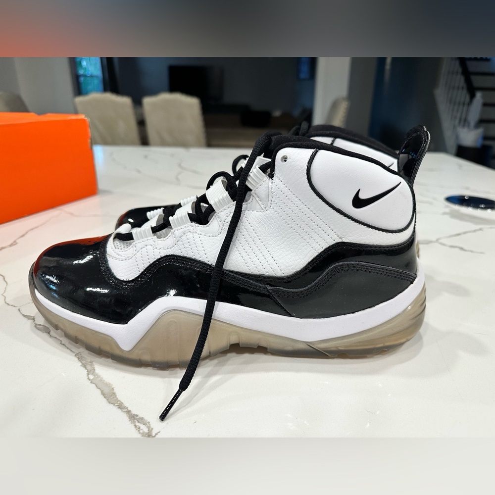 Nike Men’s Size 11.5 Zoom Phenom Supreme